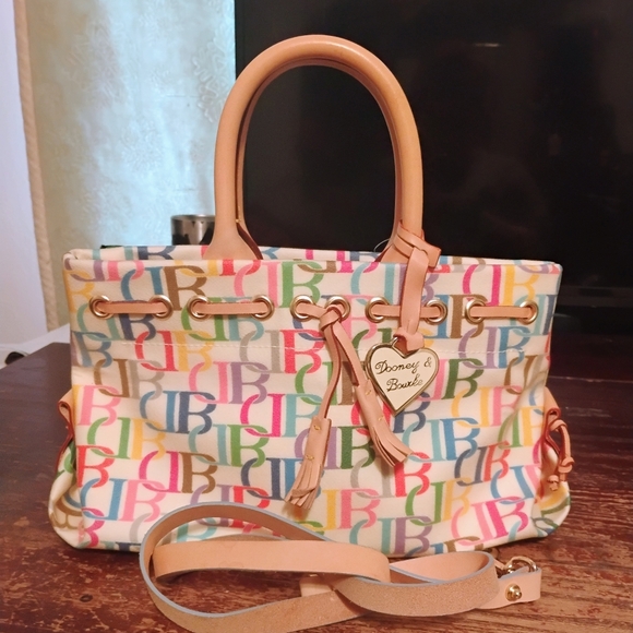 Vintage Dooney And Bourke - Picture 1 of 2